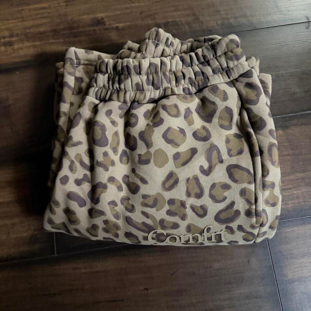 Comfrt Straight Leg Sweatpants